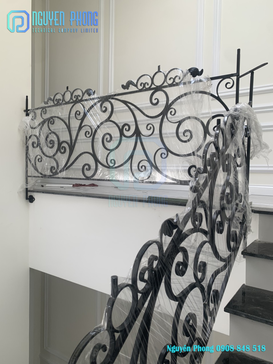 LAN CAN CẦU THANG SẮT MỸ THUẬT – CÔNG TRÌNH THỰC TẾ stairs-railing-design-iron-staircase-railing-balustrades-handrails-for housing-villa-1.jpg